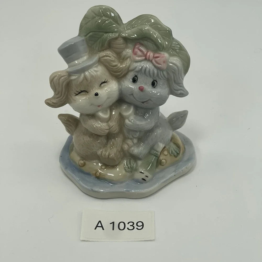 Vintage Porcelain Dogs Puppy Love Figurines Island Tropical Palm Tree Bow‎ Hat